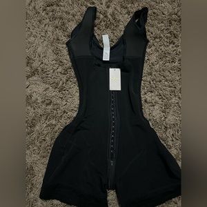 Size XL faja pierna corta by Erika Vega Authentic